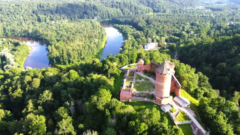 Piļu un muižu apceļošanas festivāls Siguldā: 20 foto