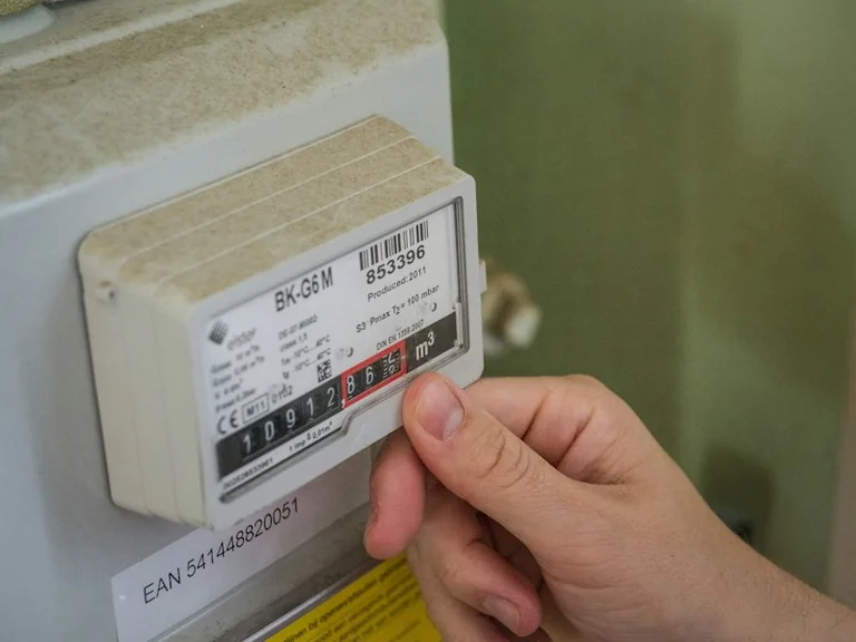 Latvijas elektrības cenas 17. septembrī: dārgākās stundas gaidāmas vakarā