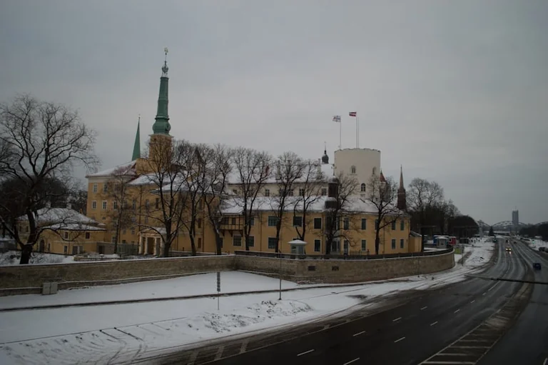 Rīgā 1. septembrī: skolēna biļetes un maršruta pārbaude
